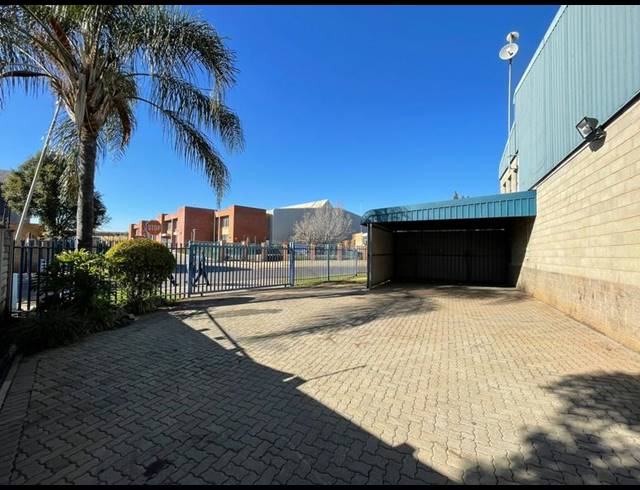 INDUSTRIAL PROPERTY TO RENT IN HENNOPSPARK